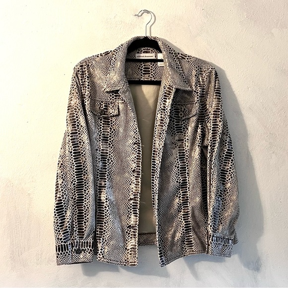 Alfred Dunner Snake Skin Print Button Front Jacket or Blazer : 14P - Picture 2 of 3